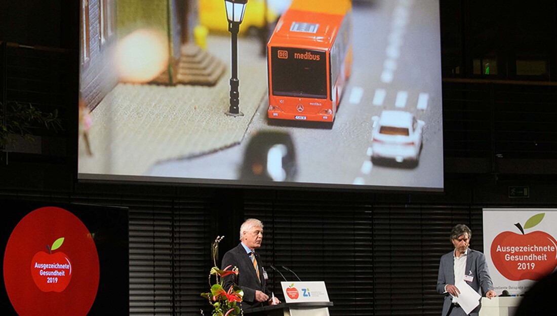 Vortrag Dr. Eckhard Starke, ehem. Vorstandsvorsitzender der KVH, bei Ausgezeichnete Gesundheit