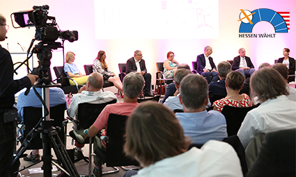 Podiumsdiskussion Landtagswahlen Gäste auf dem Podium